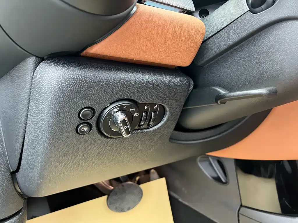 MINI 2022 2.0T COOPER S Artist купить на сайте DeffCars