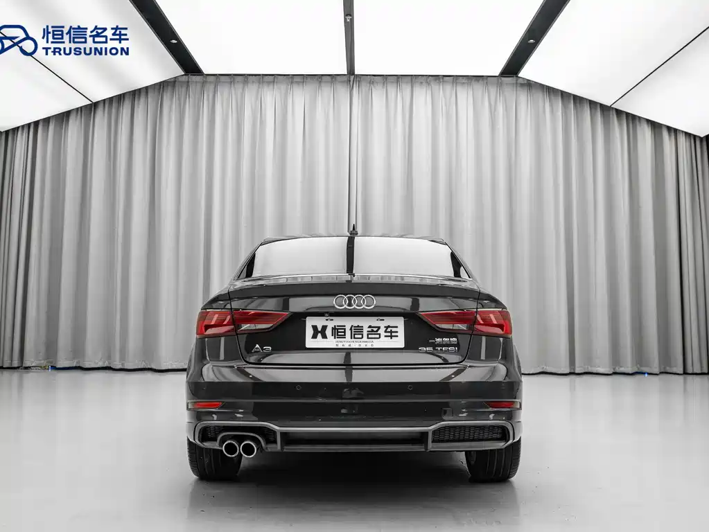 Audi A3 2018 30th Anniversary Limousine 35 TFSI Fashion купить на сайте DeffCars