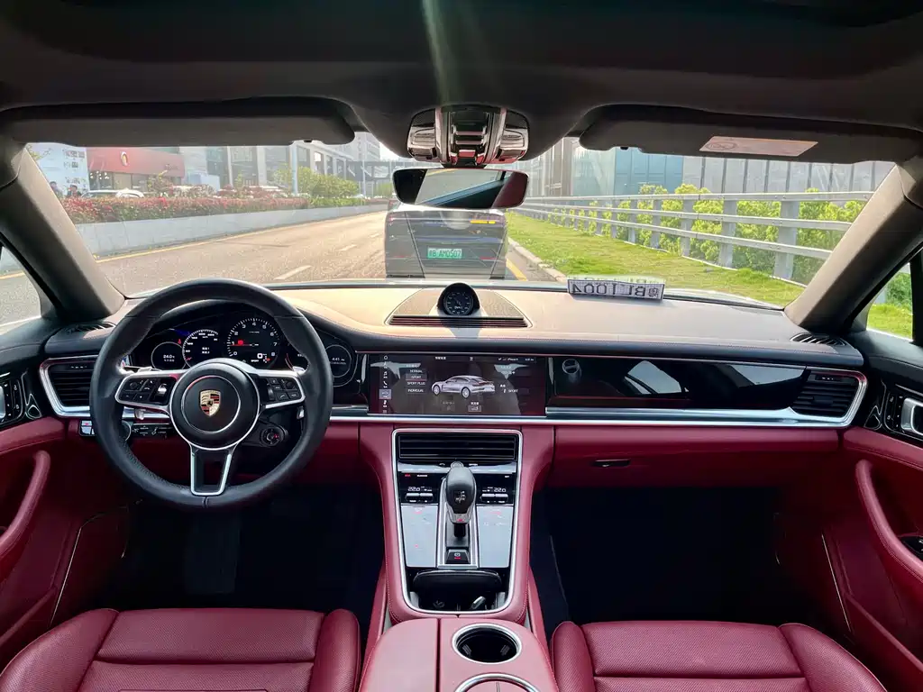 Panamera 2019 Panamera Executive Extended Edition 2.9T купить на сайте DeffCars