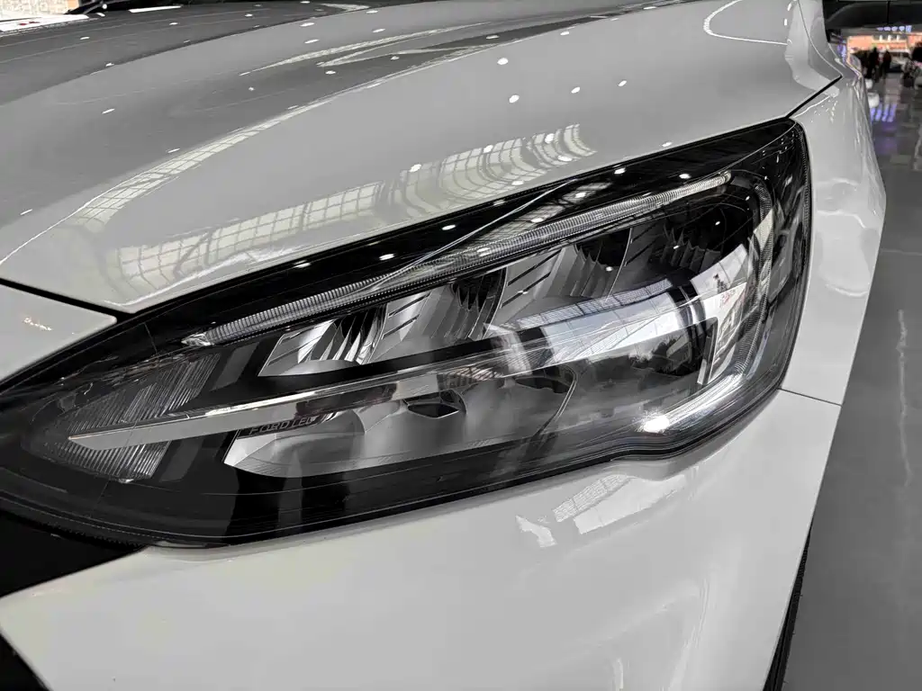 Focus 2021 Sedan EcoBoost 180 Automatic NeochaEDGE купить на сайте DeffCars