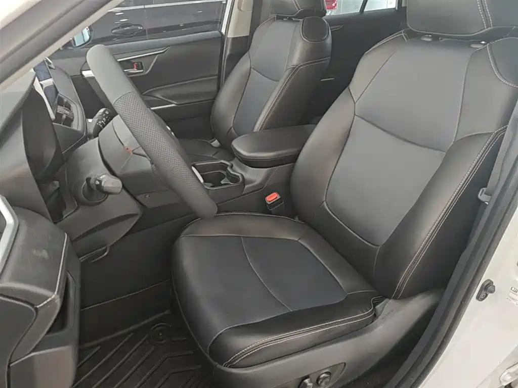 RAV4 Rongfang 2022 2.0L CVT two-wheel drive fashion version купить на сайте DeffCars