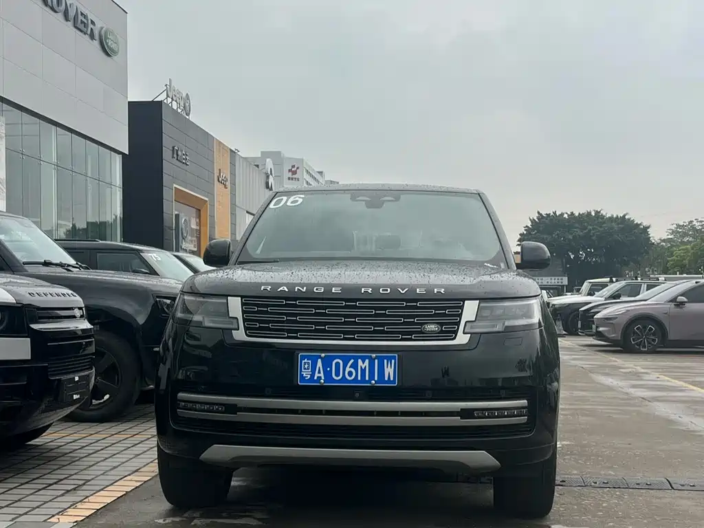 Range Rover 2024 3.0 L6 400PS Extended Edition купить на сайте DeffCars