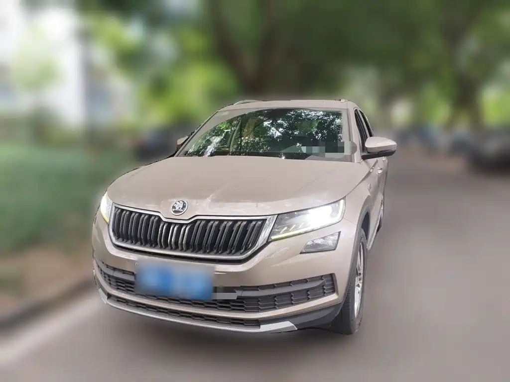Kodiak 2018 facelift TSI330 5-seater two-wheel drive luxury premium version купить на сайте DeffCars