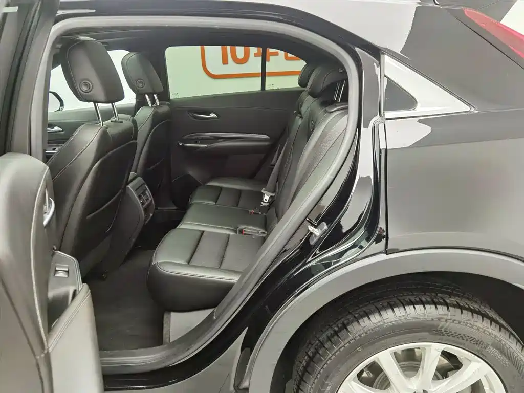 Cadillac XT4 2021 28T two-wheel drive technology купить на сайте DeffCars