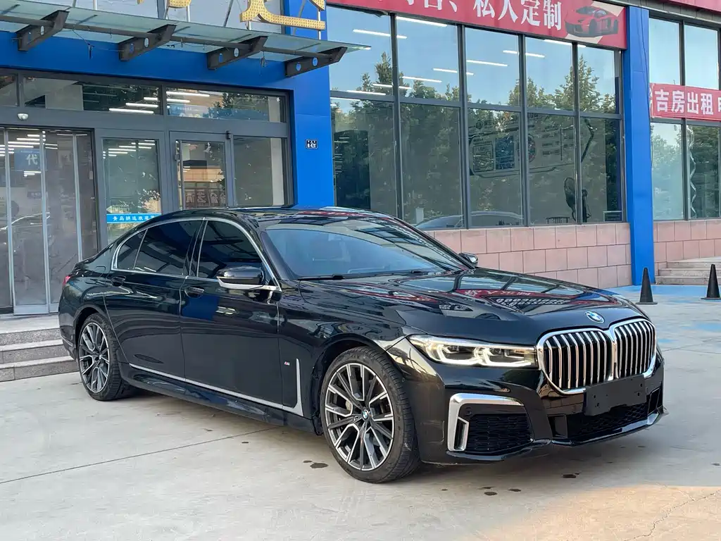 BMW 7 Series 2021 740Li Leading M Sports Package купить на сайте DeffCars