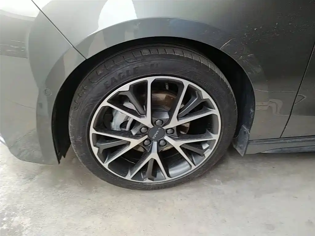 Lynk & Co 03 2022 1.5TD DCT Pro купить на сайте DeffCars