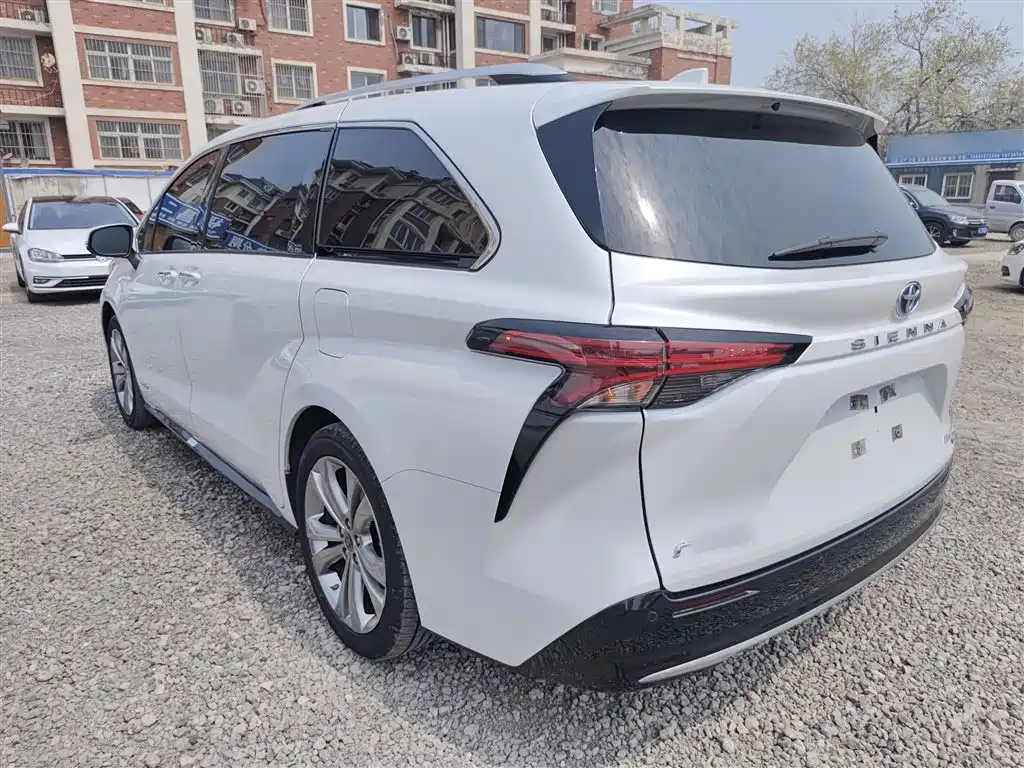 SIENNA 2021 2.5L Hybrid Extreme Edition купить на сайте DeffCars