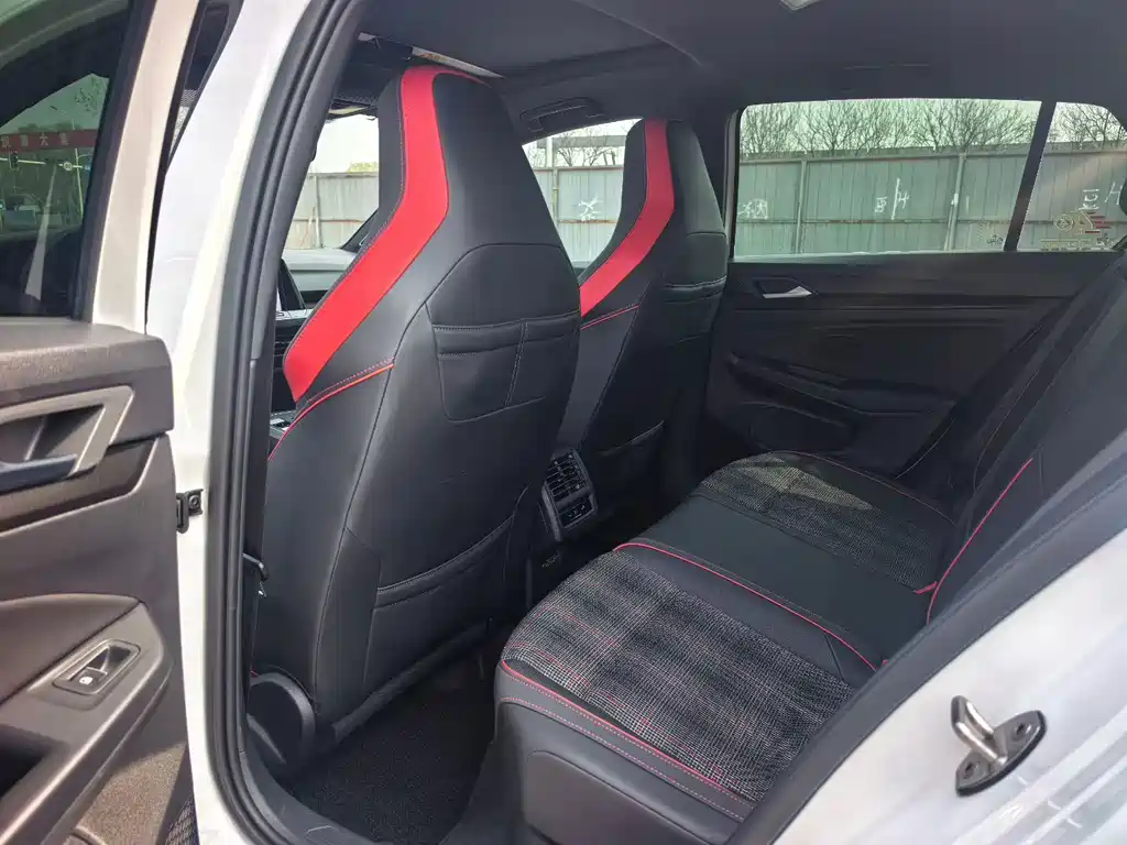 Golf GTI 2023 380TSI DSG GTI купить на сайте DeffCars