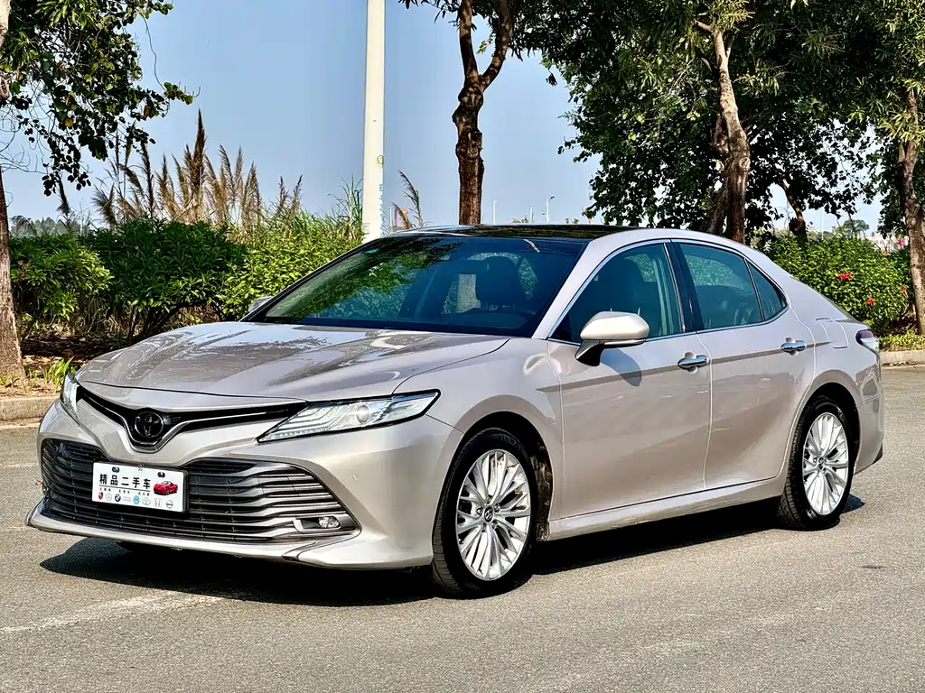 Camry 2019 2.5G Deluxe Edition National VI купить на сайте DeffCars