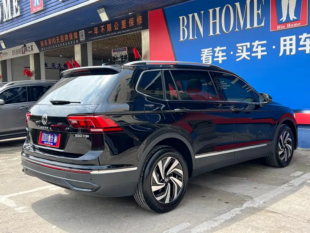 Tiguan L 2025 Outstanding Model 300TSI Automatic Two-wheel Drive Dragon Edition купить на сайте DeffCars