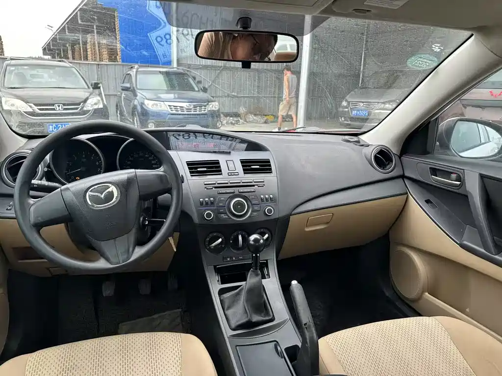 Mazda 3 Star 2013 Sedan 1.6L Manual Elite купить на сайте DeffCars