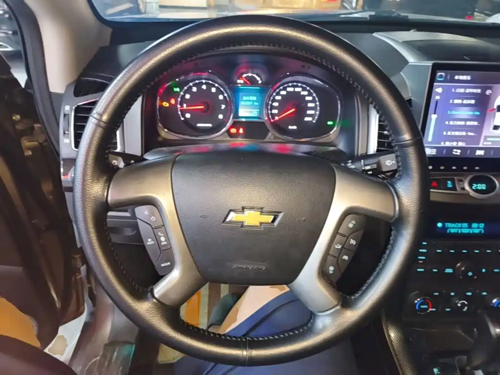Captiva 2015 2.4L four-wheel drive flagship version 7 seats купить на сайте DeffCars