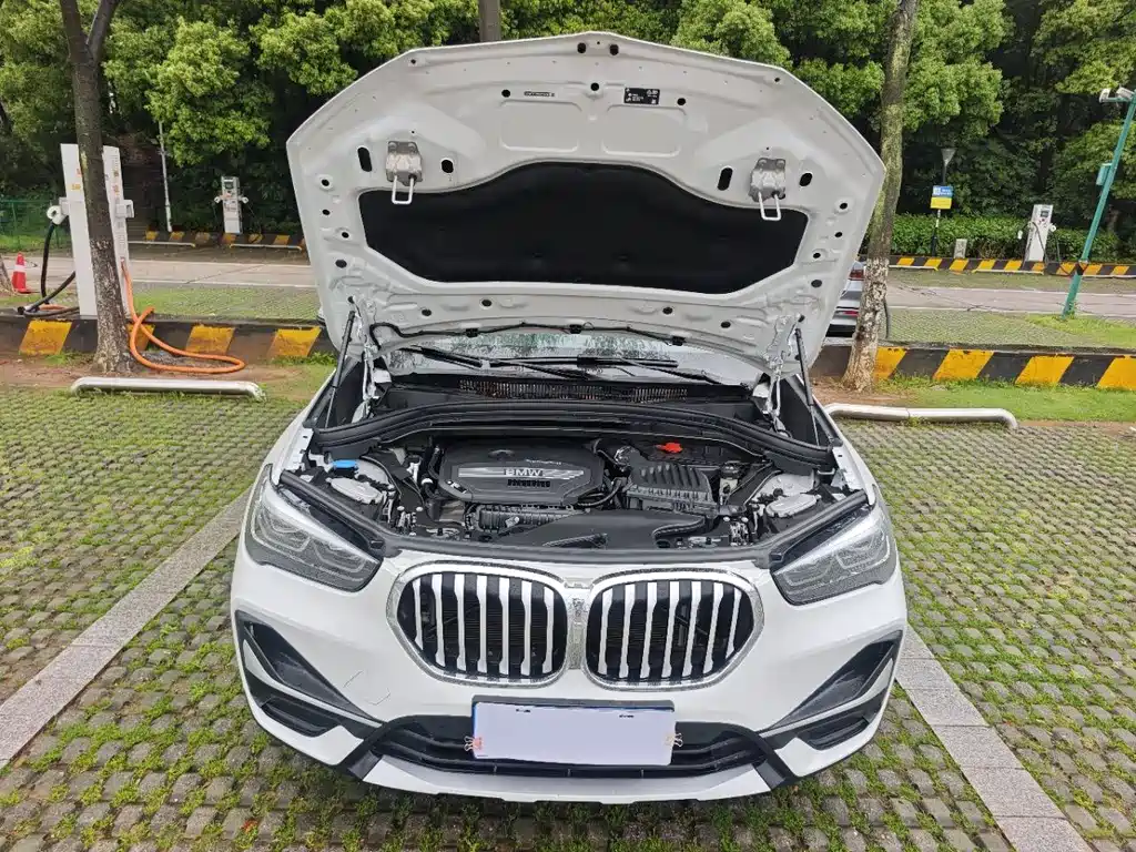 BMW X1 2022 sDrive20Li Exclusive Model купить на сайте DeffCars