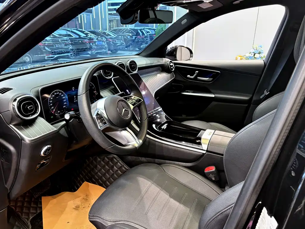 Mercedes-Benz GLC 2023 GLC 260 L 4MATIC Dynamic 5-seater купить на сайте DeffCars