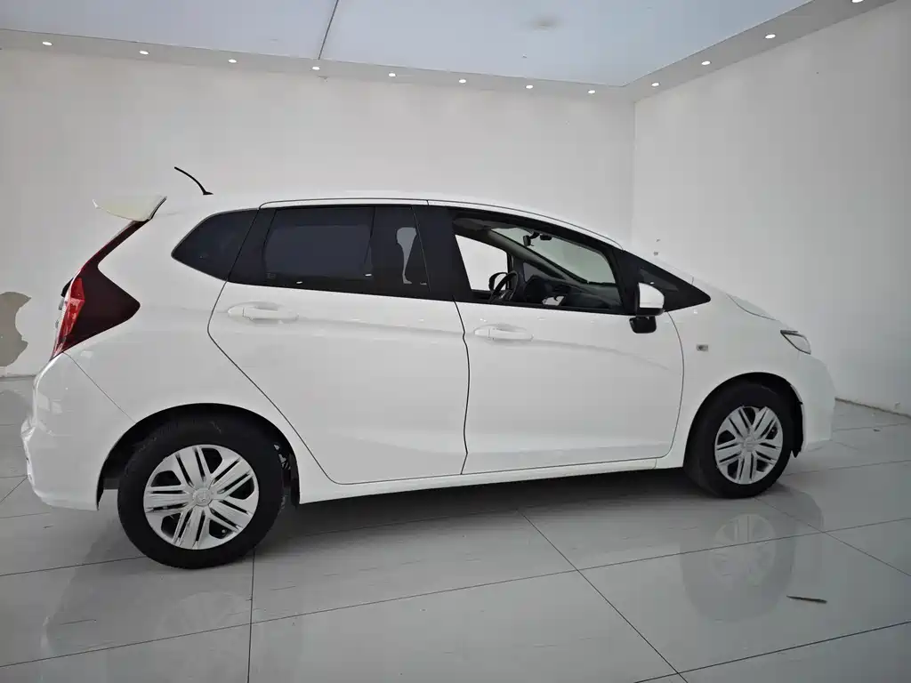 Fit 2018 1.5L CVT Comfort Edition купить на сайте DeffCars