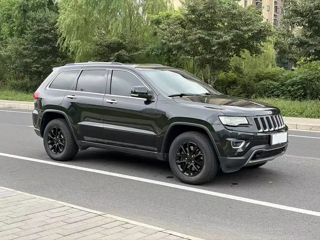 Grand Cherokee imported 2014 3.6L Elite Navigation Edition купить на сайте DeffCars