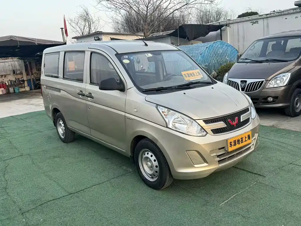 Wuling Rongguang V 2016 1.5L standard model купить на сайте DeffCars