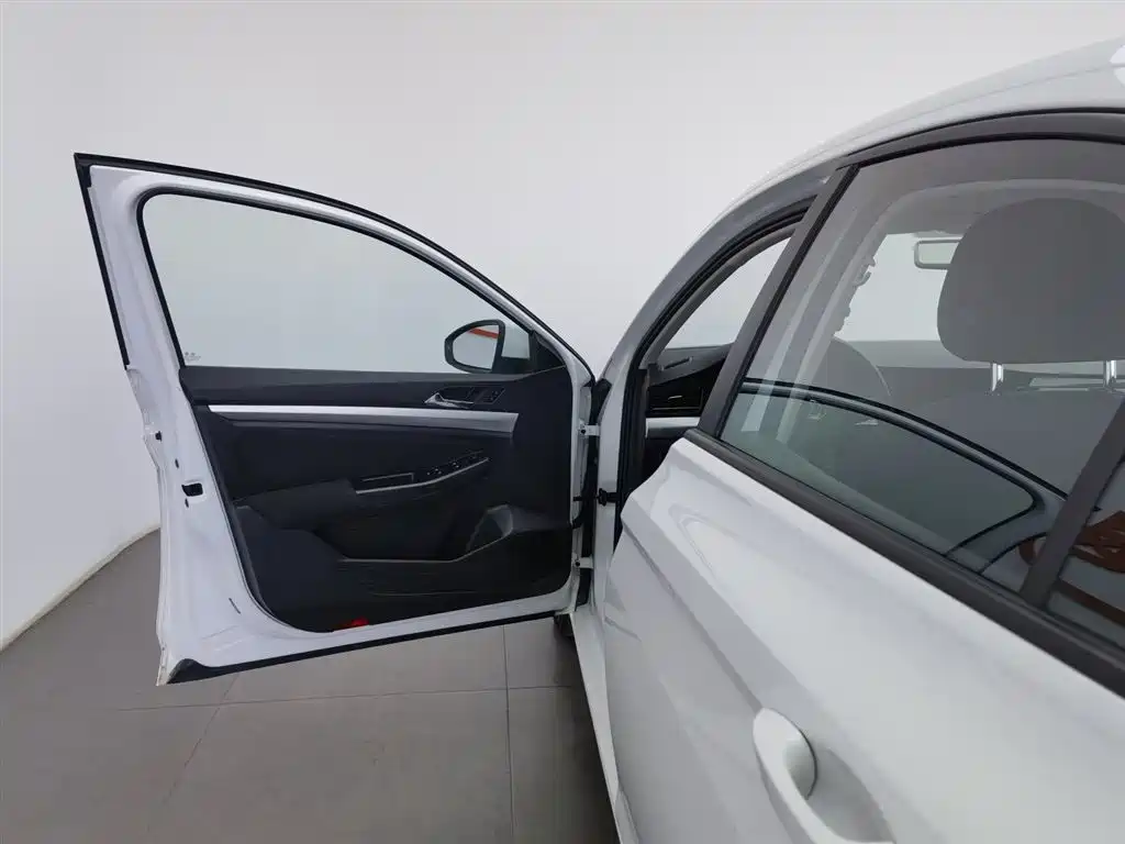 Bora 2021 1.5L automatic fashion smart connected version купить на сайте DeffCars