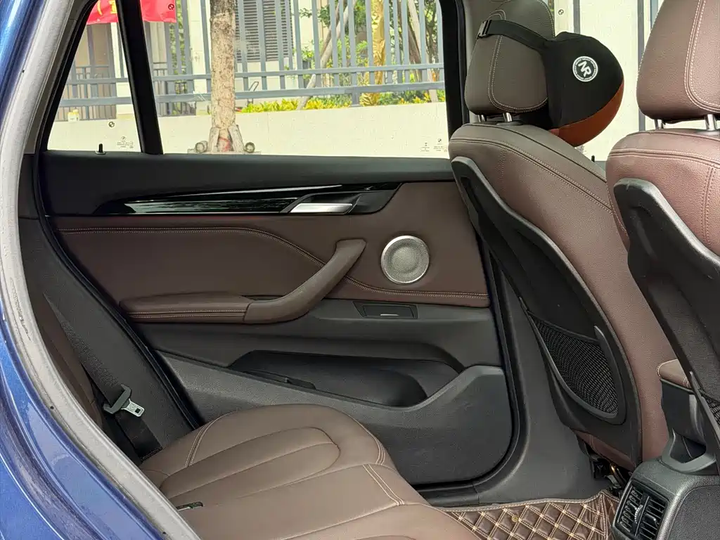 BMW X1 2021 sDrive25Li Leading Model купить на сайте DeffCars