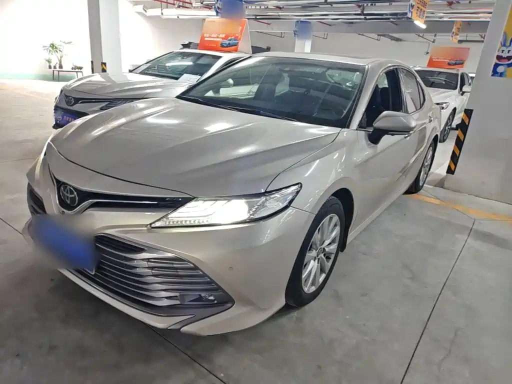 Camry 2018 2.0G Deluxe Edition купить на сайте DeffCars