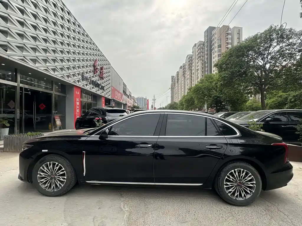 Hongqi H5 2024 1.5T DCT Zhilian Qiyun Edition купить на сайте DeffCars