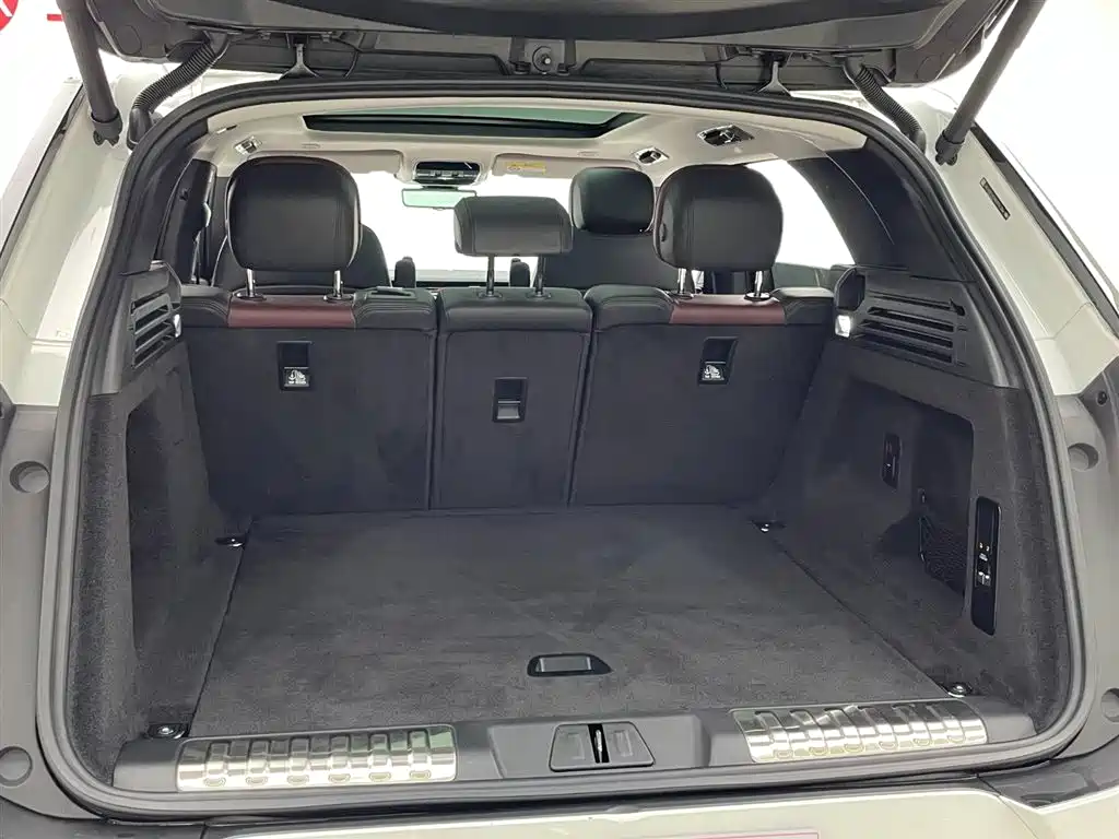 Range Rover Sport 2024 400PS Dynamic SE купить на сайте DeffCars