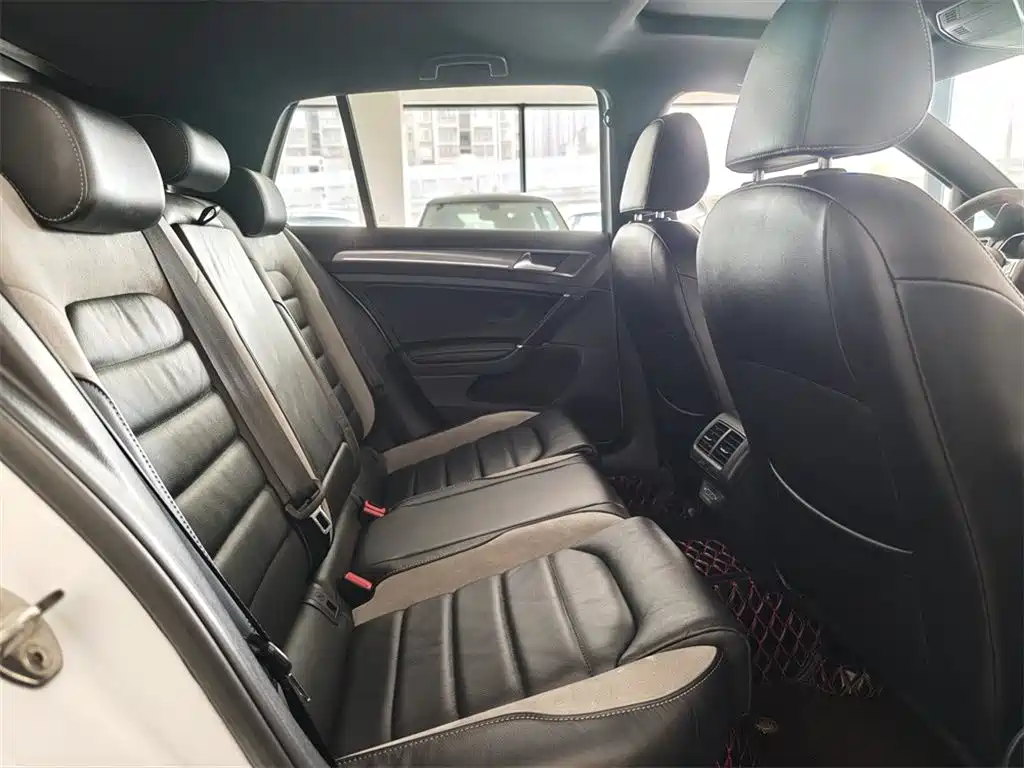 Golf 2019 280TSI DSG R-Line National VI купить на сайте DeffCars