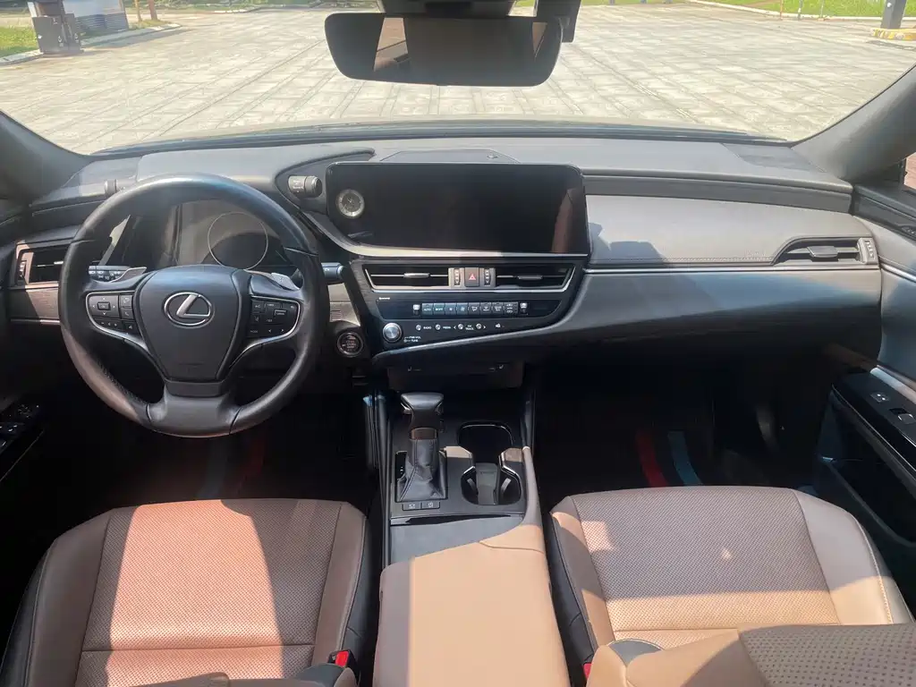 Lexus ES 2023款 200 卓越版 купить на сайте DeffCars