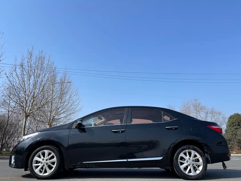 Corolla 2017 1.2T CVT GL-i leather version купить на сайте DeffCars