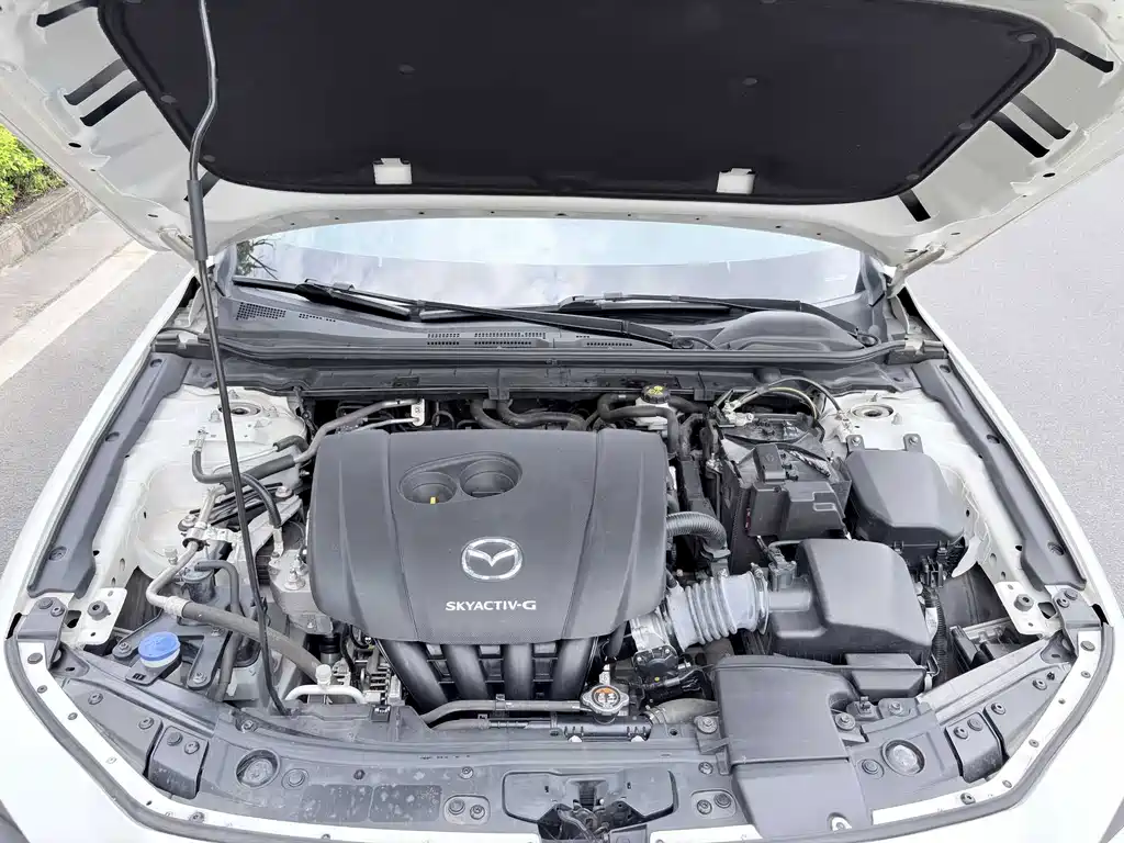 Mazda Axela 2021 2.0L automatic quality engine version купить на сайте DeffCars