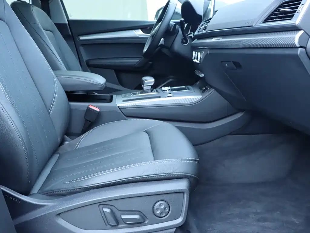Audi Q5L 2020 45 TFSI exclusive fashion model купить на сайте DeffCars