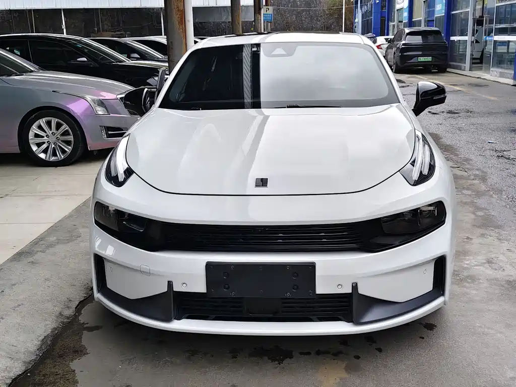 Lynk & Co 03 2021 2.0TD Automatic Pro купить на сайте DeffCars