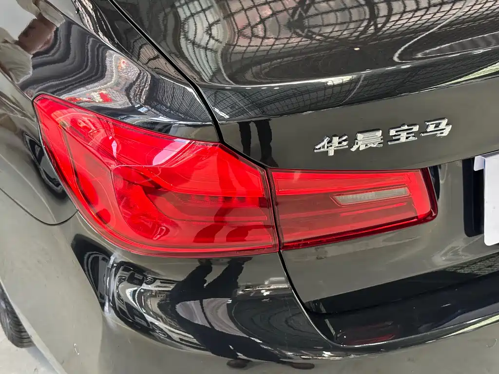 BMW 5 Series 2018 facelift 530Li leading M sports package купить на сайте DeffCars