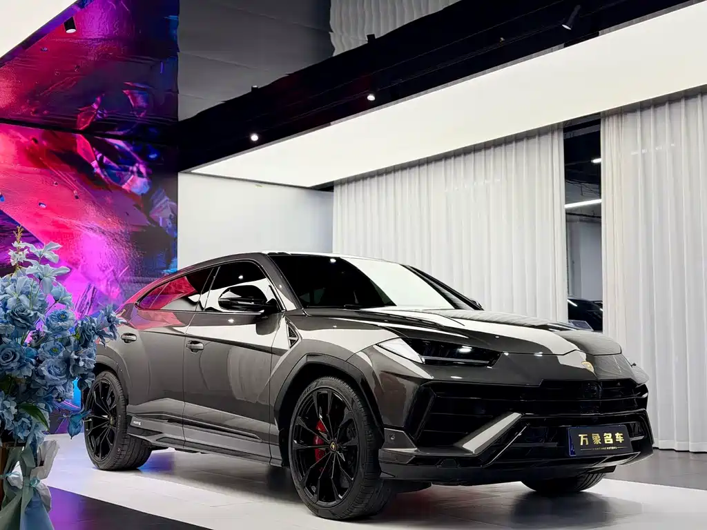 Urus 2023款 4.0T V8 S купить на сайте DeffCars