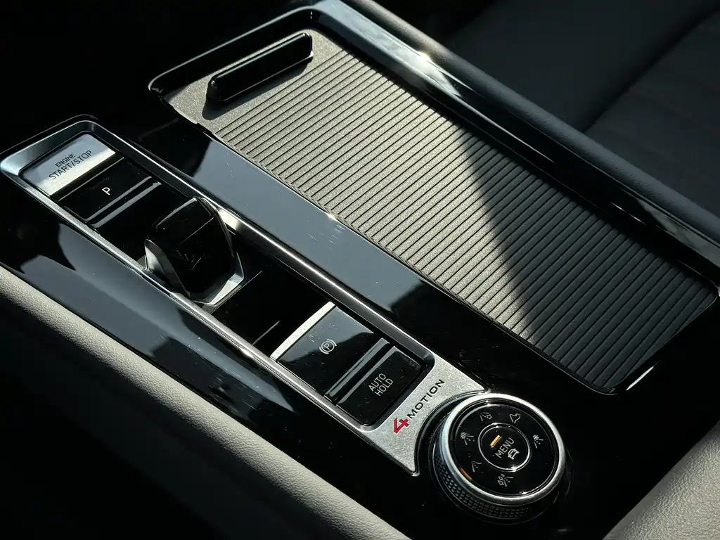 Touron 2022 380TSI four-wheel drive luxury version купить на сайте DeffCars