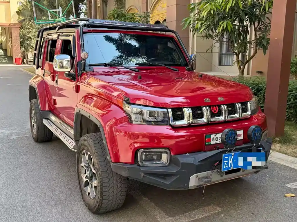 Beijing Off-Road BJ40 2019 PLUS 2.3T Automatic Four-wheel Drive Exclusive Edition National VI купить на сайте DeffCars