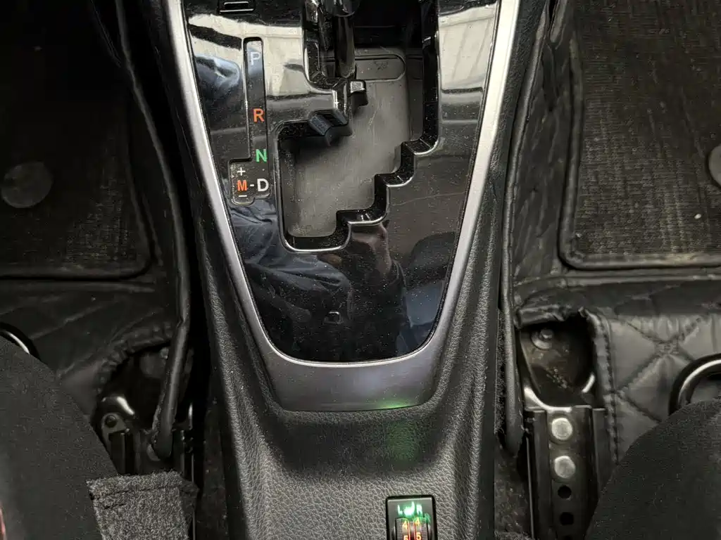 YARiS L Zhixuan 2022 Zhixuan X 1.5L CVT luxury PLUS version купить на сайте DeffCars