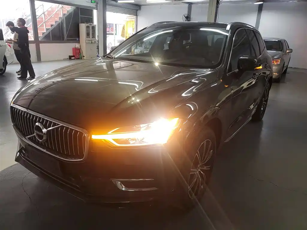 Volvo XC60 2020 T5 four-wheel drive Zhiyuan Deluxe Edition купить на сайте DeffCars