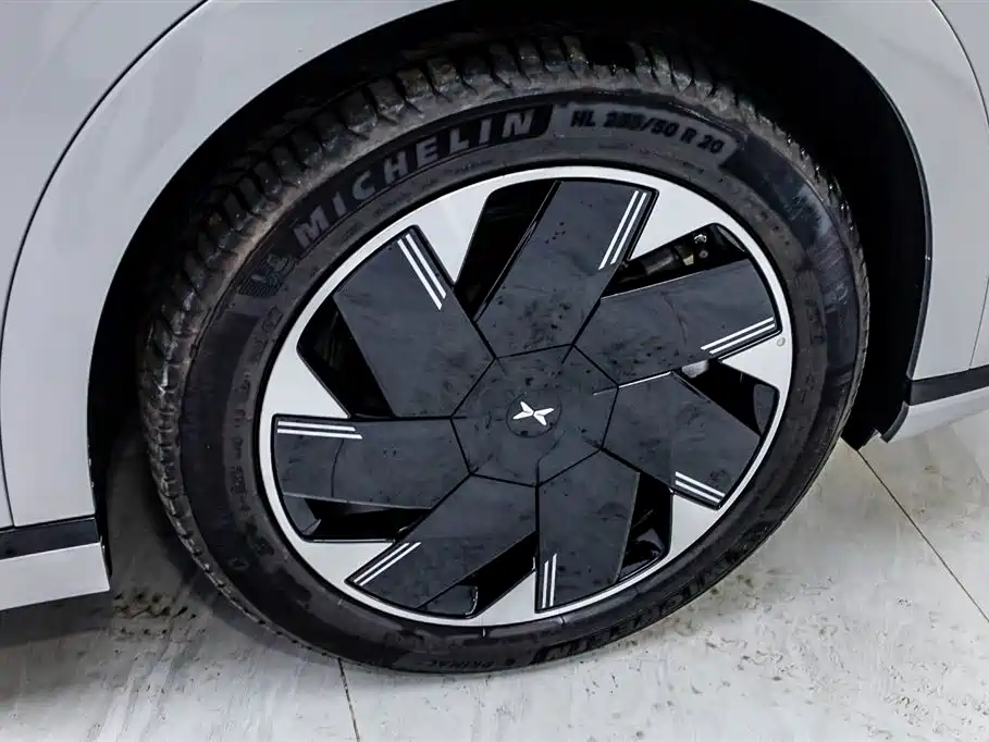 Xpeng X9 2024 640 four-wheel drive high performance Max купить на сайте DeffCars