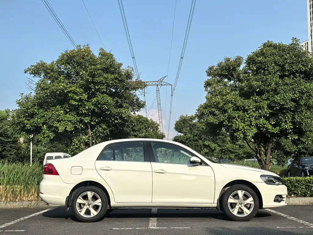 Bora 2014 1.6L automatic comfort type купить на сайте DeffCars