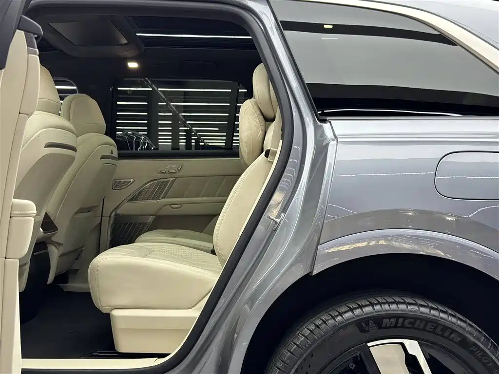Ledo L90 2025 Ultra six-seater version купить на сайте DeffCars