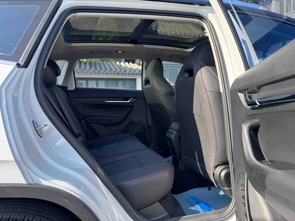 Komic 2023 facelift GT 1.5L automatic premium version купить на сайте DeffCars