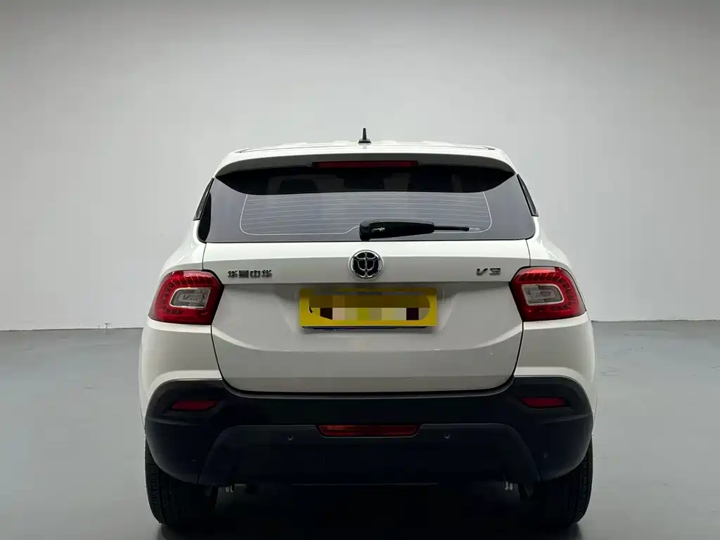 Zhonghua V3 2016 1.5L manual comfort type купить на сайте DeffCars