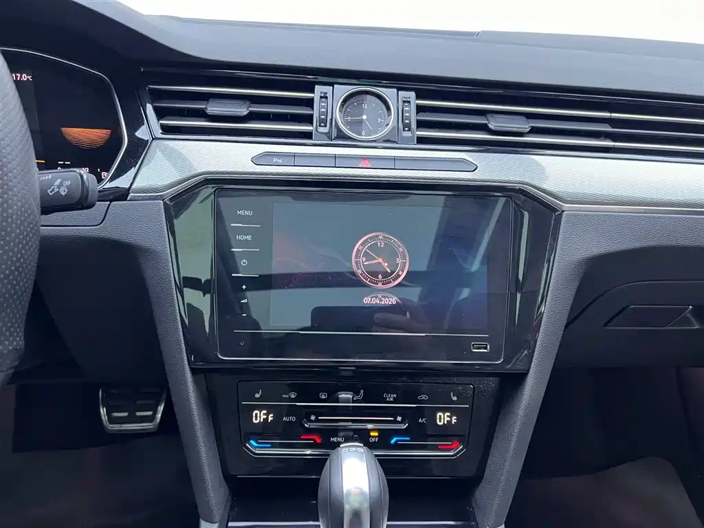 Magotan 2023 2 million commemorative edition 330TSI DSG leading model купить на сайте DeffCars