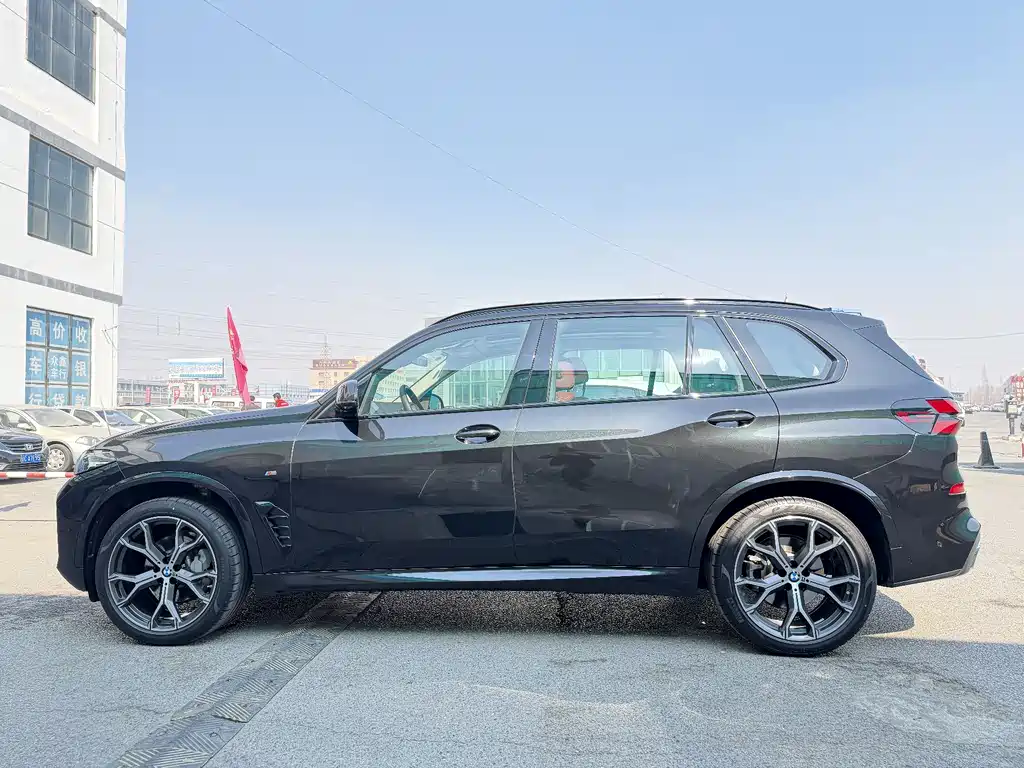 BMW X5 2025 xDrive 30Li Exclusive M Sports Night Package купить на сайте DeffCars