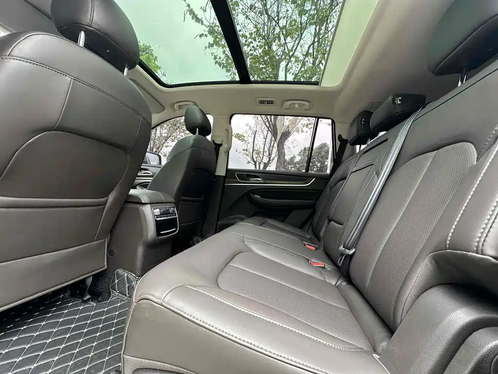 Roewe RX8 2019 30T Intelligent Network 2WD Super Flagship Edition купить на сайте DeffCars