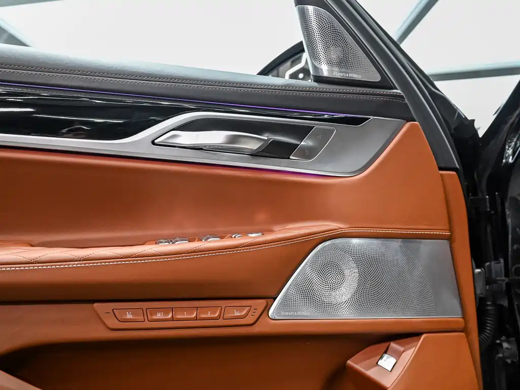 BMW 7 Series 2021 740Li xDrive Executive Luxury Package купить на сайте DeffCars