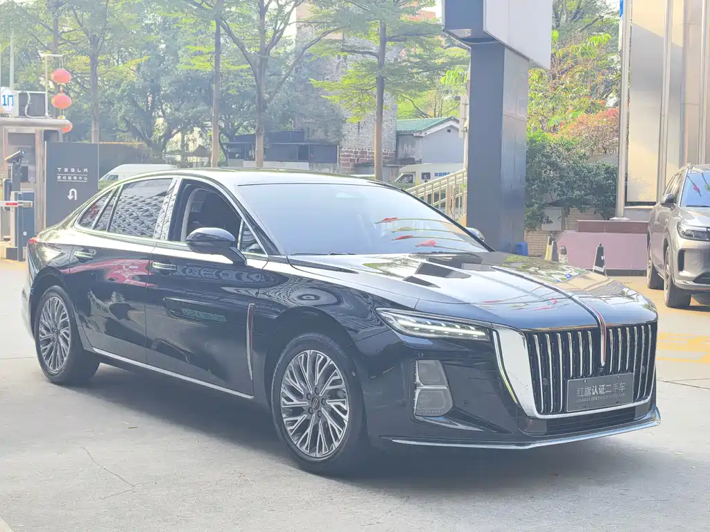 Hongqi H5 2023 2.0T Automatic Zhilianqichang Edition купить на сайте DeffCars