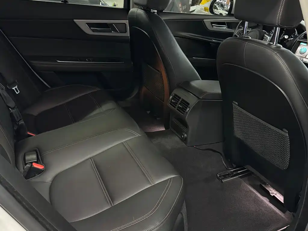 Jaguar XEL 2019款 2.0T 200PS 豪华版 купить на сайте DeffCars