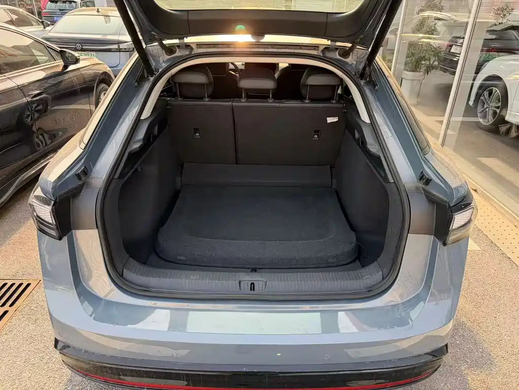 Volkswagen ID.7 VIZZION 2024 AIR купить на сайте DeffCars